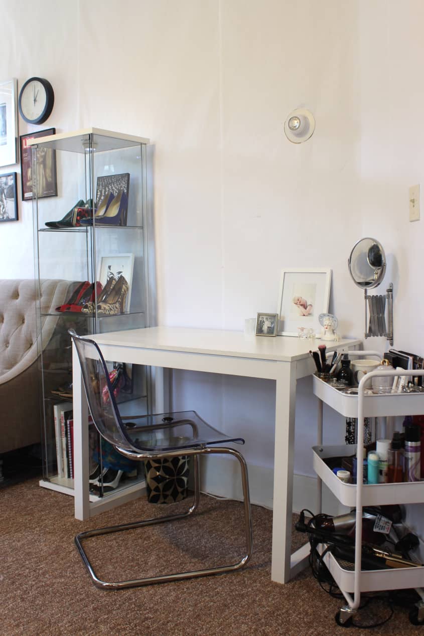 House Tour A Tiny, Simple Louisville Studio Apartment Apartment Therapy